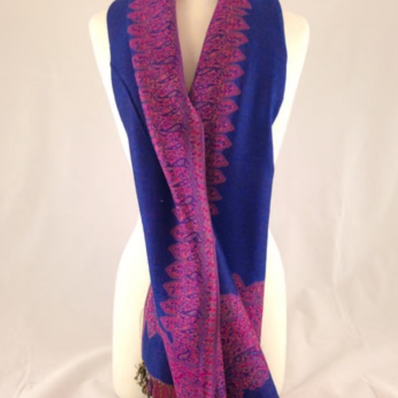 ❌Sold❌ Thick scarf pink and blue veil hijab - Picture 5 of 6